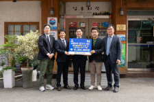 남흥회관 윤인식 대표, 국립순천대에 발전기금 1000만원 기탁
