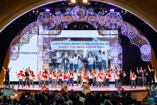 롯데월드 임직원, 소아암 어린이들과 드림스테이지 무대 펼쳐