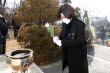 안성시, 현충탑 신년참배...2025년 을사년 새로운 도약 결의