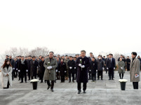 영광군, 현충탑 참배로 2025년 새해 첫걸음 시작