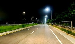 인천시설공단 봉오대로 가로등 LED 교체 야간도 안전운행