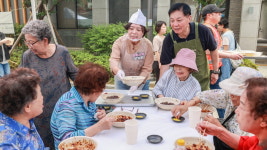 과천종합사회복지관과 포레드림 입주민이 함께 짜장데이