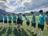 육동한 춘천시장, 시민축구단 훈련장 찾아 격려