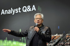 젠슨 황 엔비디아 CEO의 방한에 국내 증시 들썩… 2차 협력 기대감 커지며 LG·네이버 등 대형주 강세