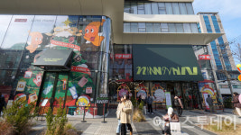 [포토] CJ올리브영, 팝마트와 손잡고 팝업스토어 운영