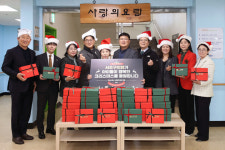 서초구의회, 크리스마스 맞아 아동복지시설에 선물세트 전달