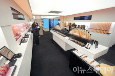 살롱알제(Salon 알제) | [포토] '살롱 드 알럭스' 팝업스토어