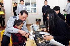 강원지방경찰청, 찾아가는 사전등록 서비스로 실종아동 예방