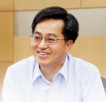 문 대통령, 경제부총리 후보자 김동연 아주대 총장 지명