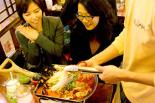 맛은 기본, 먹는 재미는 보너스, 퓨전한식 맛보세요