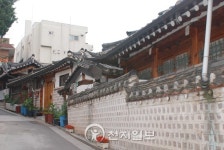 무늬만 한옥마을… 갈 길 먼 디자인서울