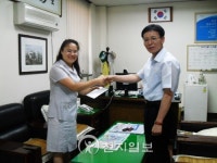 [인천] 주안1동 일회용봉투 판매금액 모아 지역센터 기증