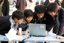 [포토] 이제 디지털교과서로 공부할 수 있다구!