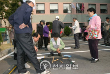 [인천] 10월 경로의 달 맞아 경축 기예대회 개최