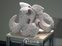 이정민 작가 도자·섬유질 다양한 색감, 자연의 생명력 탄생