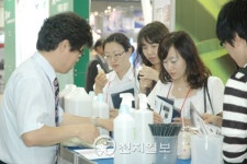 [포토] 향기나는 모기퇴치제 나도 만들어요