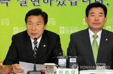 민주당 이번 주 영수회담 개최 청와대 압박