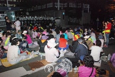 [포토] 부산저축은비대위, 연제경찰서 앞 도로 점거 농성