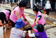 [포토] 원불교봉공회, 방배2동 복개천 일대 자원봉사