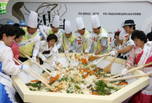 [충남] 2011금산세계인삼엑스포 홍보 한창 인삼비빔밥 퍼포먼스