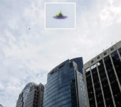 서울 도심서 대낮 UFO 출몰 진짜?… 전문가 조작 아니다