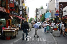 [노점특화거리] 노점상·지자체간 악순환 연속… 어떤 대책 필요한가