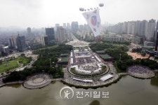 [나눔과 비움] 감출 수 없는 봉사의 참 빛 만남