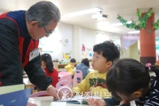 노인들 일자리를 통해 새 삶의 희망 불어넣어요