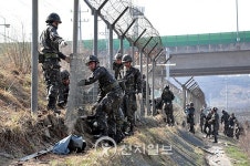[포토] 김포대교 철책 철거 시작