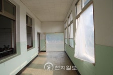 [포토] 어린이 꿈의 산실 사랑의 일기 연수원 문짝까지 훔쳐가