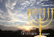 [요한계시록 교리비교 2] 요한계시록 1장 20절에 기록된 일곱별과 일곱 금촛대의 비밀은 무엇인가?