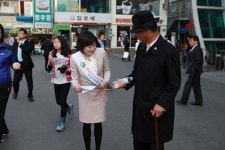 [구미] 신천지 구미교회 자원봉사단, 재래시장 살리기 나서
