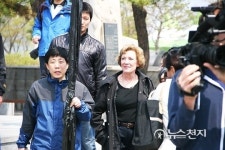 [포토] 수잔 솔티와 박상학 대표