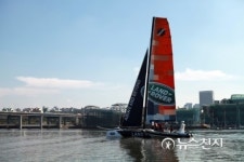 랜드로버 코리아, 2013 랜드로버 한강 요트대회 개최