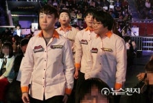 [포토] 액션토너먼트 2015 윈터 두 팀의 웅장한 입장