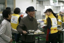 (사)만남 군산지부, 경로식당 배식봉사
