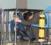 [세월호 참사 1주기 | 광나루 안전체험 르포] 연기 속 비상구 유도등 보고 탈출… 안 보여