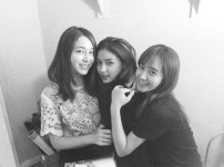 쿠시와 열애 비비안, 이민정·사촌언니 소녀시대 유리와 다정샷… 우월 미모