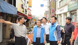 박근철 경기도의원, 의왕 부곡도깨비시장 방문
