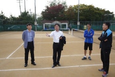 김동규 안산시의원, 장화운동장 테니스장 방문 주민의견 청취