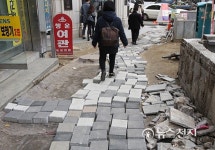 [천안] 명동거리 활성화 사업… 어르신 조심조심