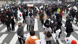 [9차 촛불집회] 행진하는 박사모