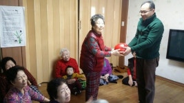 [담양] 경로당 어르신, 1년간 모은 소중한 성금 기탁