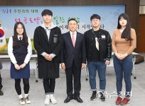 [천안] 구본영 시장 현장 소통행정… 청룡동 주민과 대화