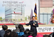 축사하는 윤장현 광주시장