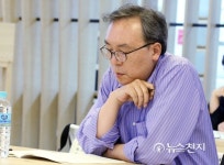 개신교 승리주의 패배했다