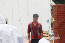 [부산] 기장군 월내면, 넋을 잃은 농장 주인