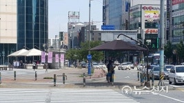 원주시, 횡단보도 그늘막 설치 시범 운영