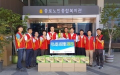 우본-우정노조, 홀몸 어르신에게 한가위 선물 전해