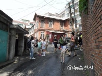 단풍 떨어지는 가을 역사여행 떠나보자